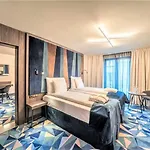 Hotel Wellton Riverside Riga