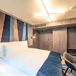 Hotel Wellton Riverside 4*