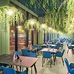 Wellton Riverside Hotel