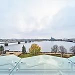 Hotel Wellton Riverside Riga
