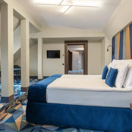 Viesnīca Wellton Riverside 4*