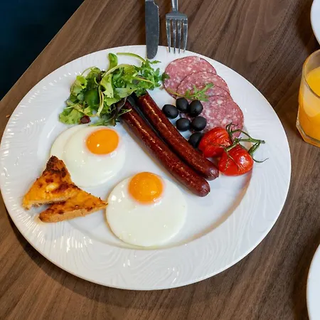 Wellton Riverside 酒店 4*