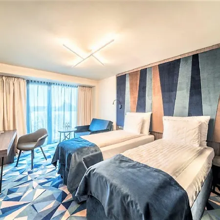 Wellton Riverside Hotel 4*