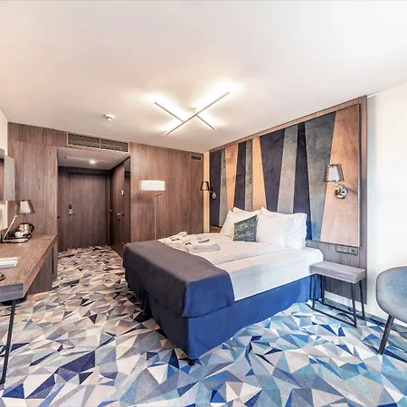 Wellton Riverside 4* 里加
