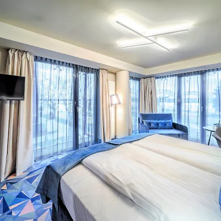 Wellton Riverside Hotel