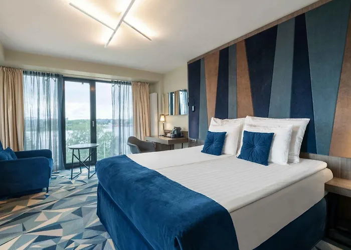 Hotel Wellton Riverside 4*