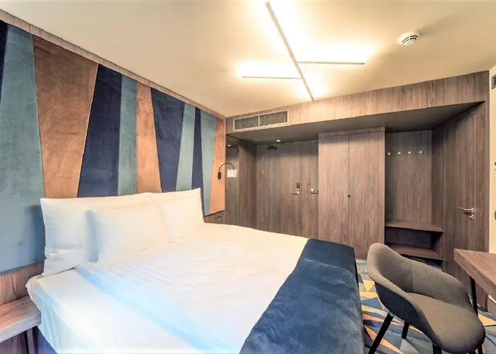 Hotel Wellton Riverside 4*