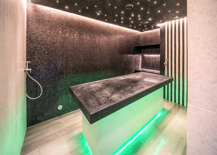 Hotel Wellton Riverside