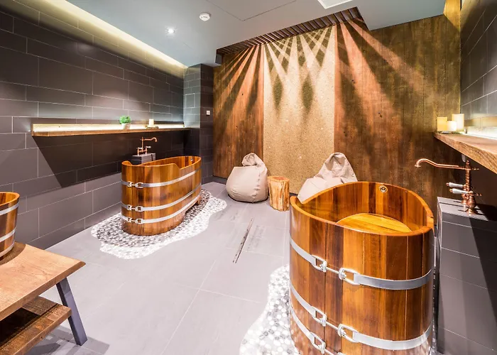 Hotel Wellton Riverside 4*